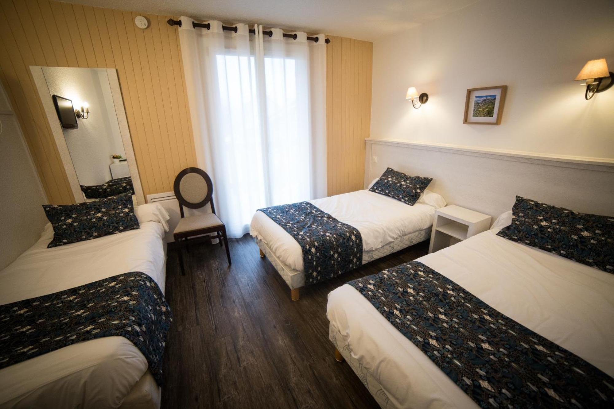 Le Catinat Fleuri Hotel Guillestre Exterior photo