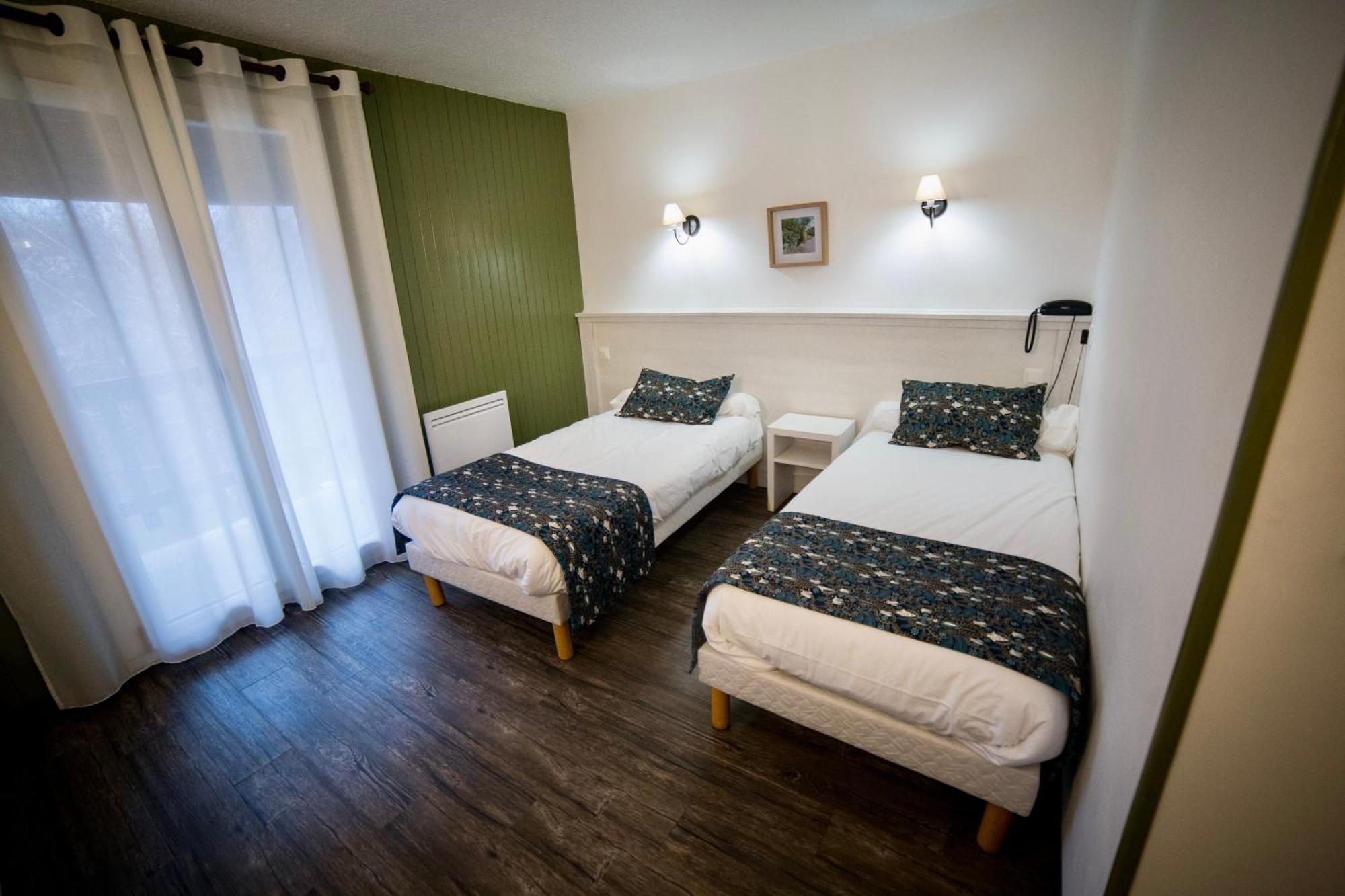 Le Catinat Fleuri Hotel Guillestre Exterior photo