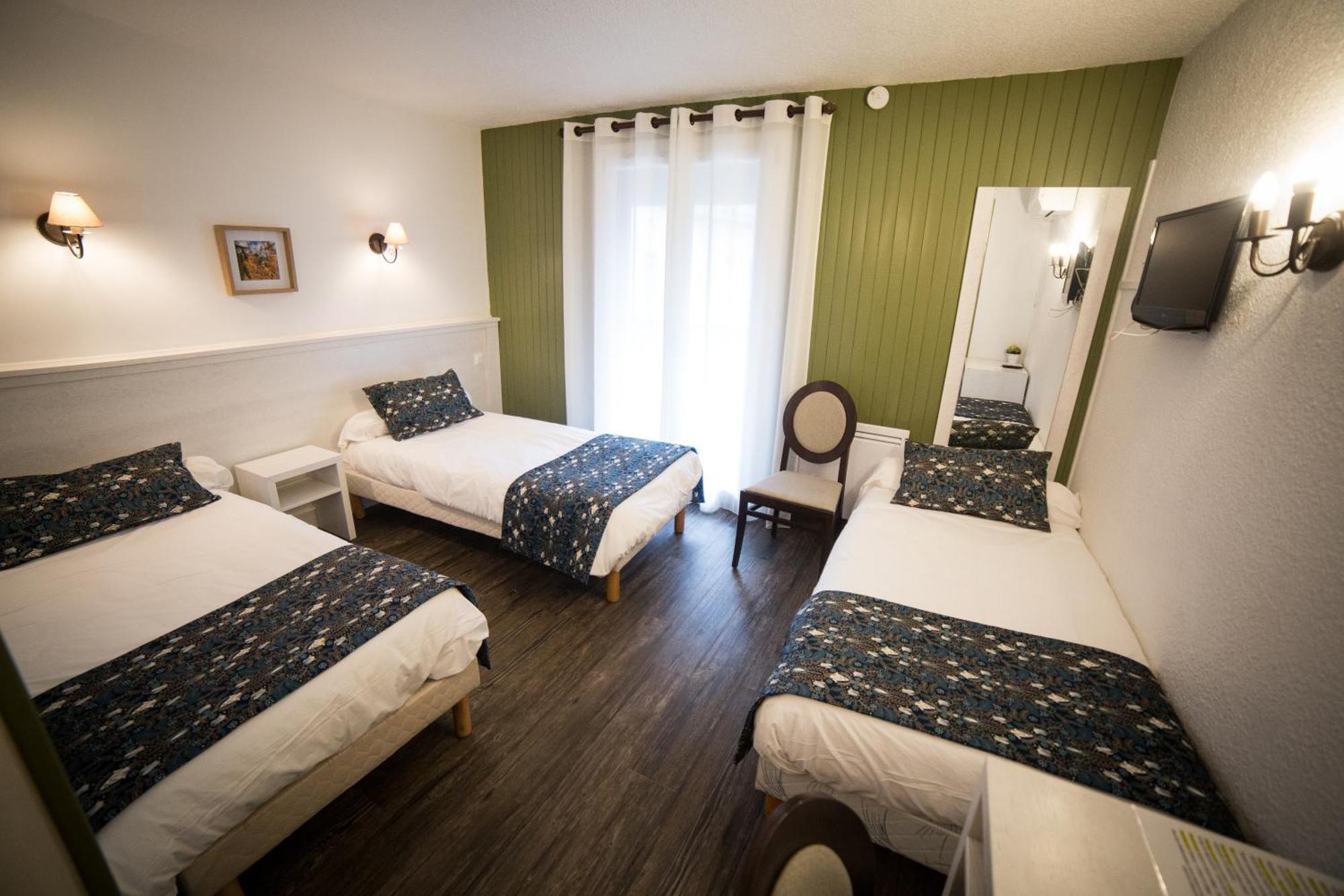 Le Catinat Fleuri Hotel Guillestre Exterior photo